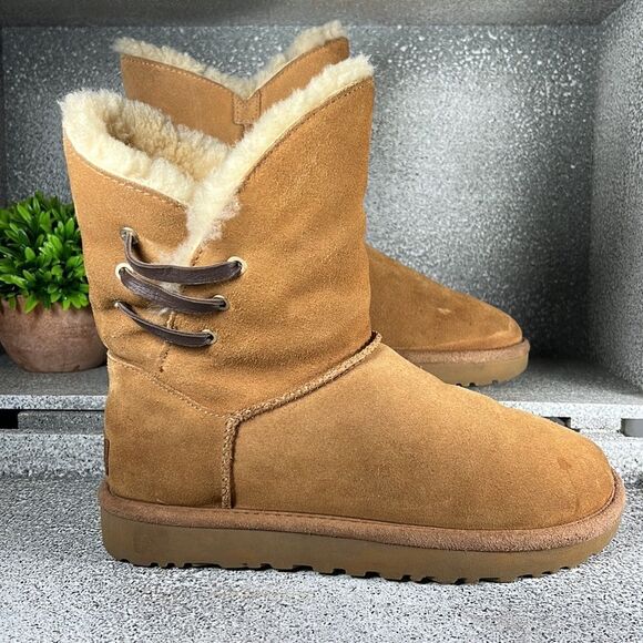 UGG Australia Chestnut Constantine Boots Shoes Sheepskin Leather Size 7 - Picture 2 of 9